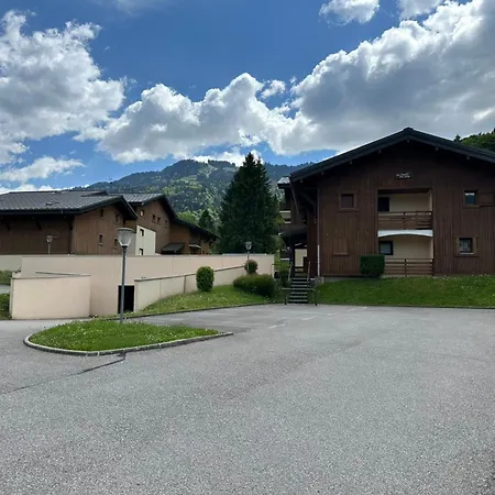Renove Proche Telecabine Avec Terrasse Et Parking - Fr-1-642-96